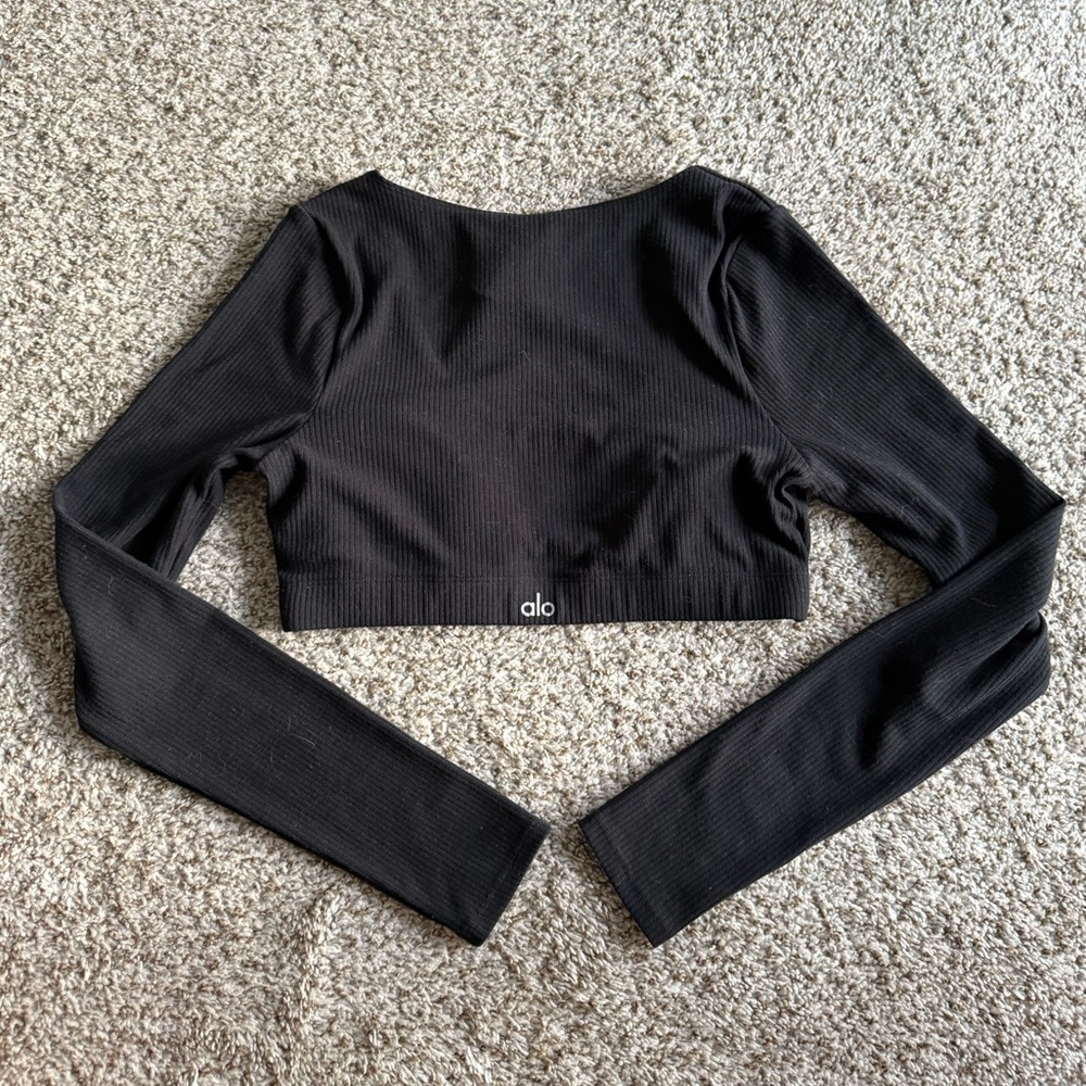 alo yoga long sleeve padded crop - like new